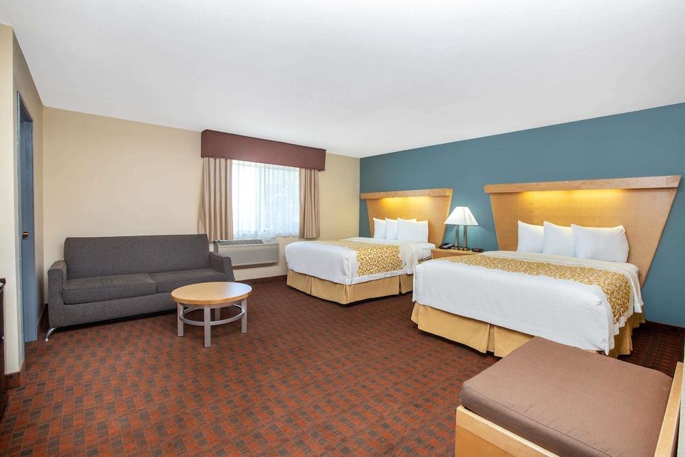 Days Inn By Wyndham Woodland Bagian luar foto